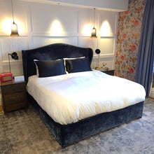 Load image into Gallery viewer, Luxury King Size Black Pillowcase - Pure 100% Mulberry Silk 22 Momme