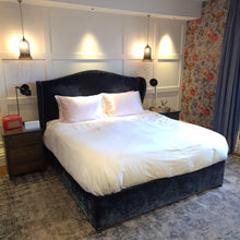 Load image into Gallery viewer, Luxury King Size Pink Pillowcase - Pure 100% Mulberry Silk 22 Momme
