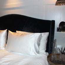 Load image into Gallery viewer, Luxury Queen Size White Pillowcase - Pure 100% Mulberry Silk 22 Momme
